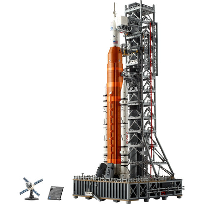 LEGO Icons 10341 - Sistemul de lansare spațială Artemis al NASA - set construit