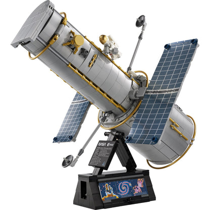 LEGO Icons 11382 Hubble Space Telescope - set construit