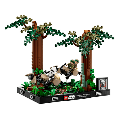 LEGO Star Wars™ 75353 - Diorama Urmărire cu speederul pe Endor™ - set construit